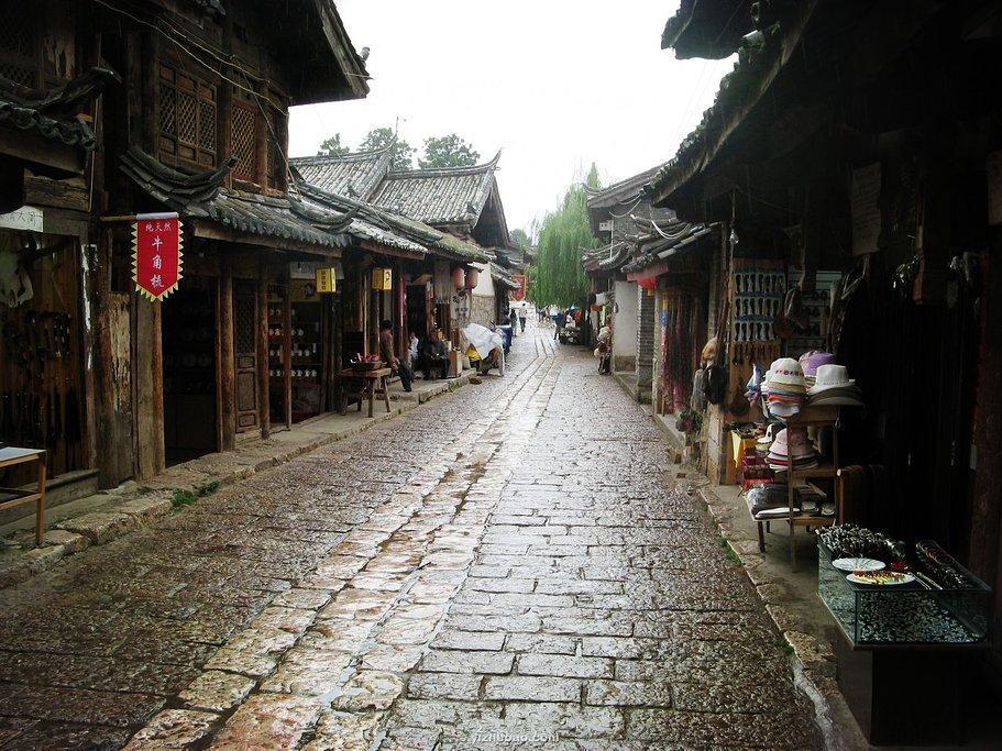憨豆先生找小熊