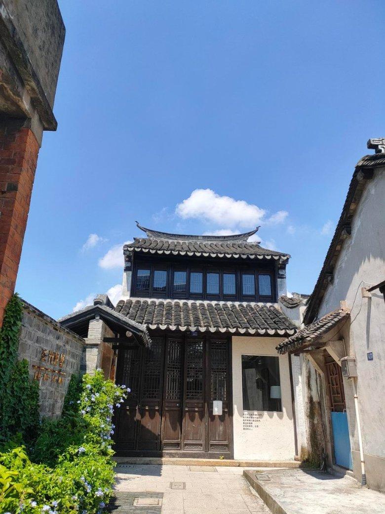逃离违建房屋7
