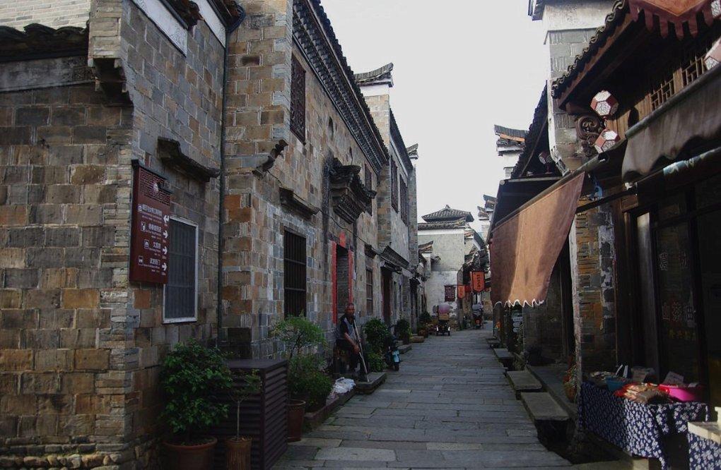 离岸人民币跌破7.24关口，意味着什么？